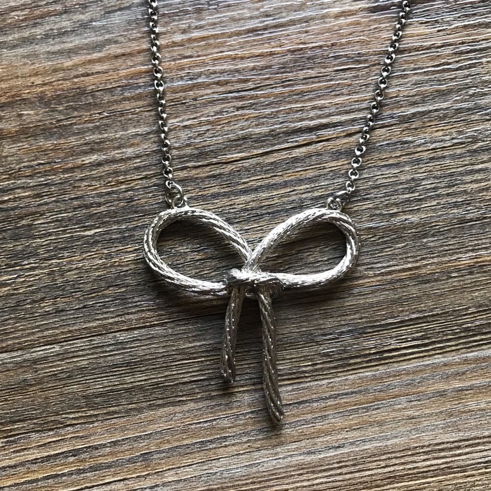 Silver Bow Necklace - Picture 3 of 3